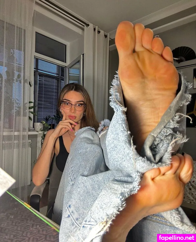 Adele Moor, adelemoorgoddes, adelemoorr Leaked Nude Picture #4JFu8gYfmo
