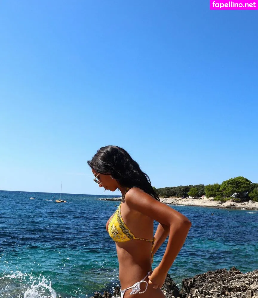 Adri_kvic, adrikvic Leaked Nude Picture #CG6yj7qNpO