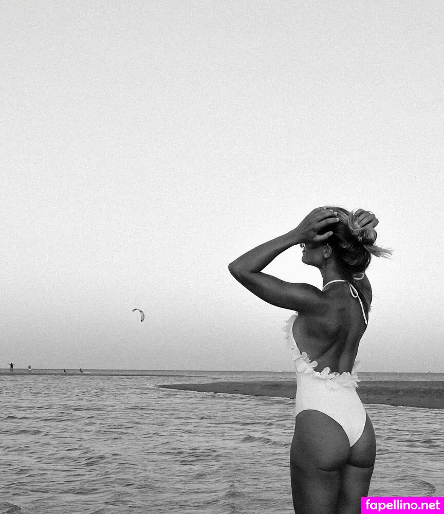 Adrienne_koleszar Leaked Nude Picture #1udywpLmSk