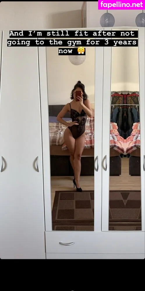 Livingmoxie_, tanyatemperance Leaked Nude Picture #FV9JAaeKHf