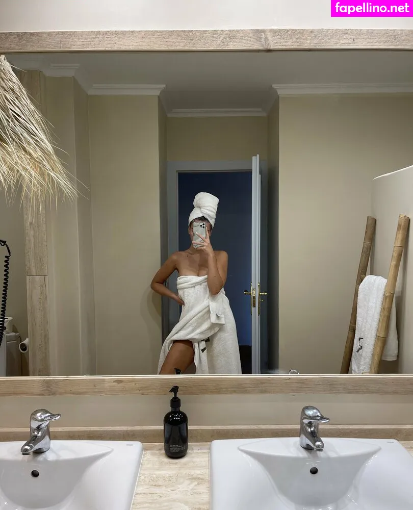 Ainabarcons Leaked Nude Picture #45HyRlLewl