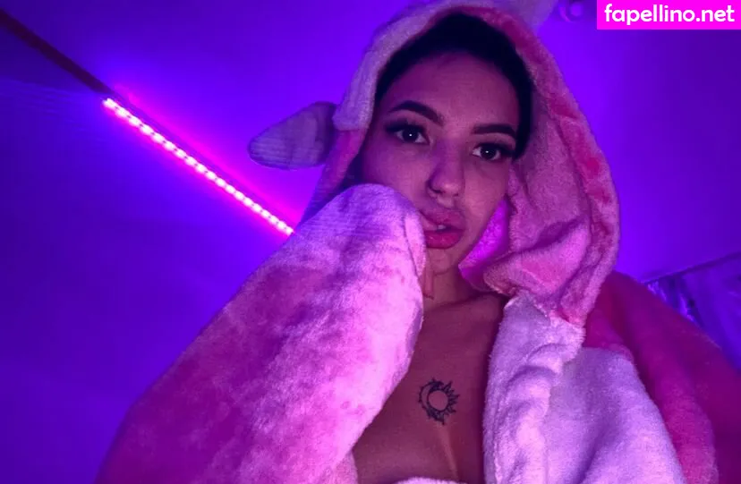 __ale__23__1, alexandragalatan, ilnalexandra3 Leaked Nude Picture #4jK8qxiSKK
