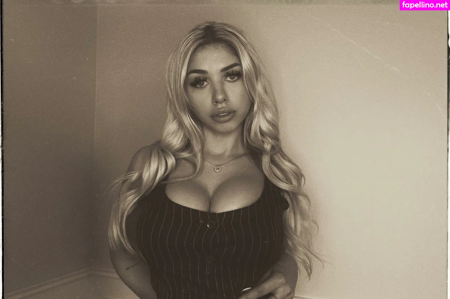 Anaislaliberte Leaked Nude Picture #bGDMzpr3wF