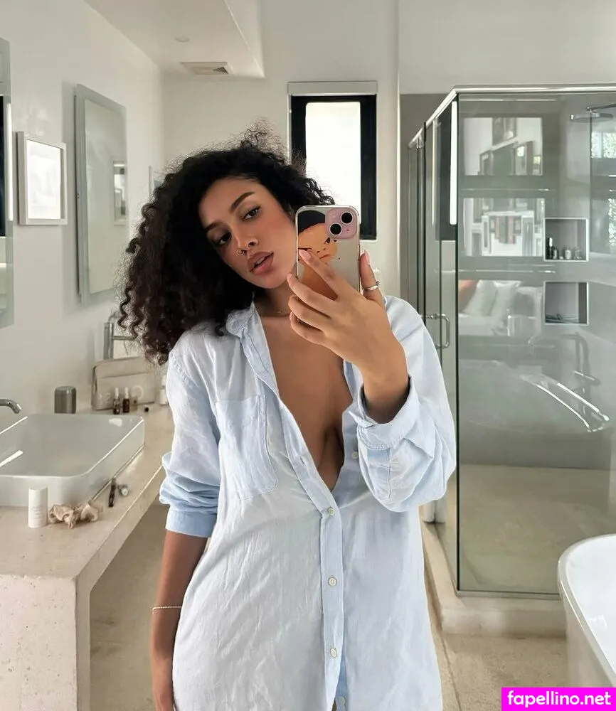 Angelmacklinschwartz, angelsophiamacklin, vibeiana Leaked Nude Picture #U5QS2a80Ax