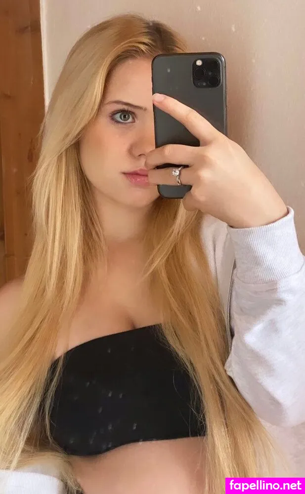 Annewendel_ Leaked Nude Picture #dNRZ2M230y