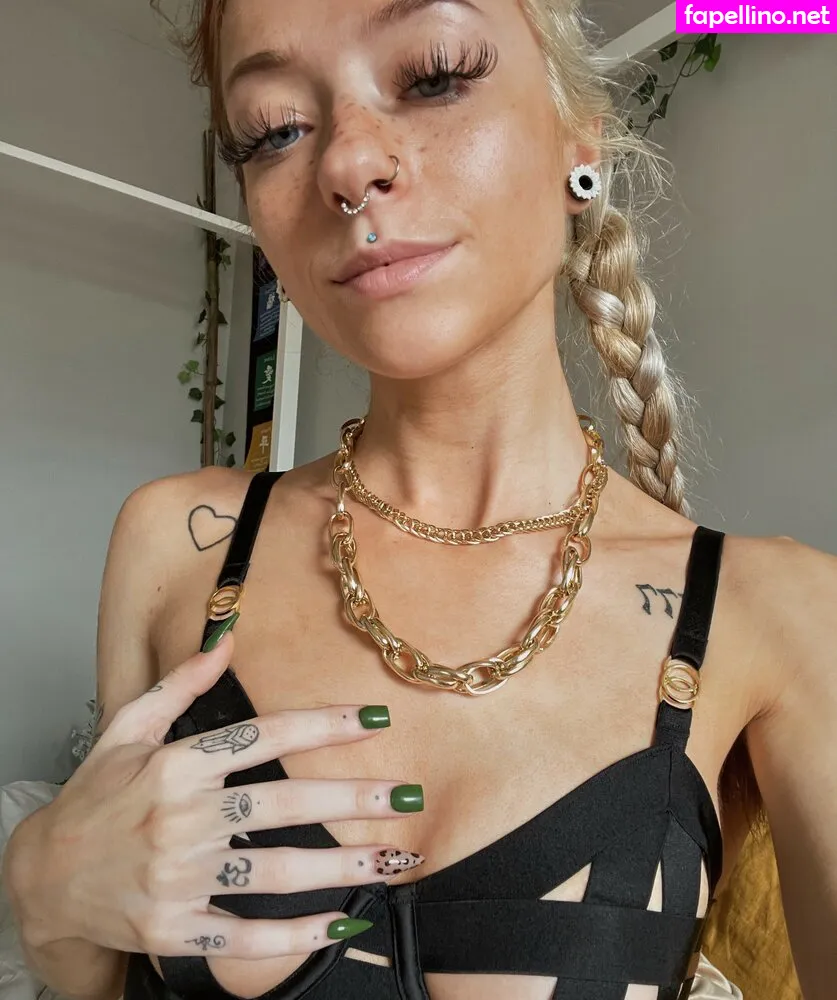 Nakedrainbows, eucalyptuslut, inbedwithbambi Leaked Nude Picture #U8RJL95fpZ