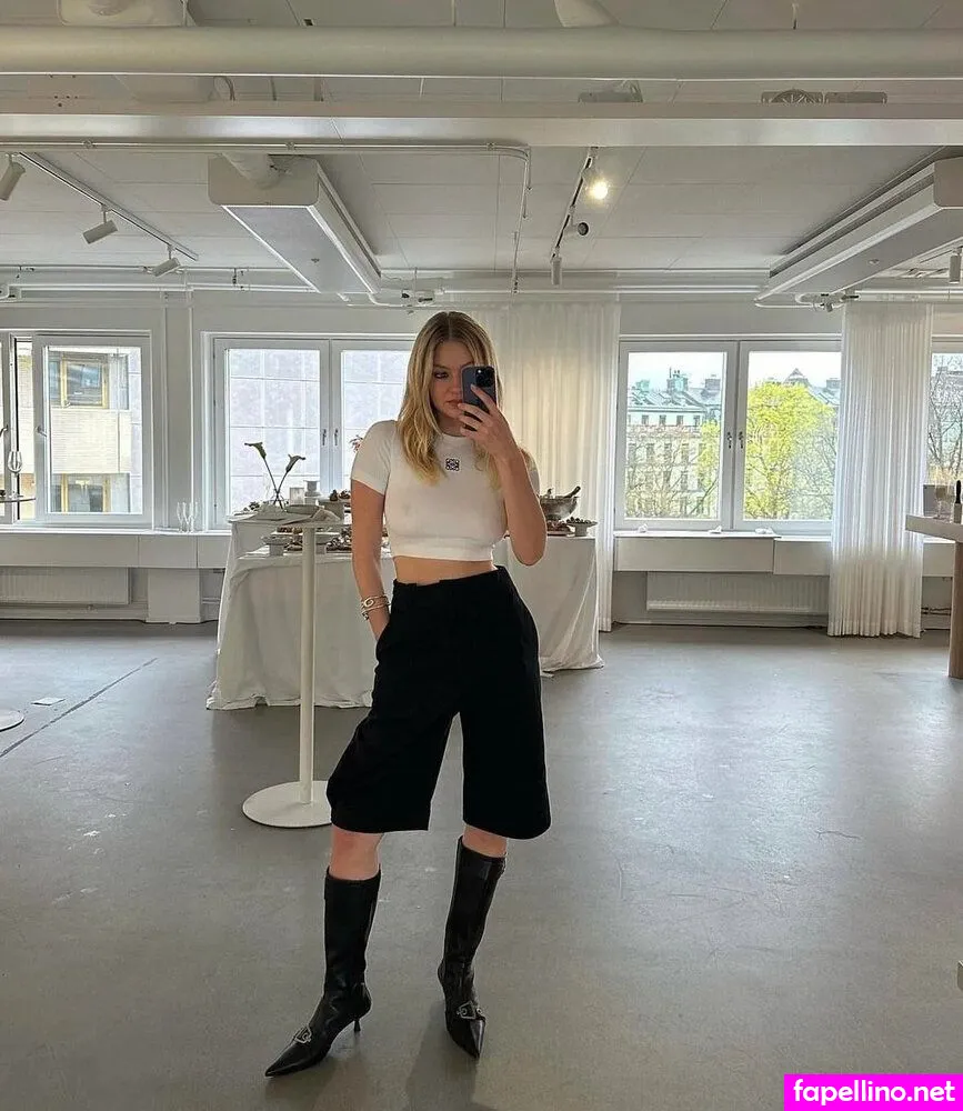 Astrid S, astridsofficial Leaked Nude Picture #GTPAYOazXw