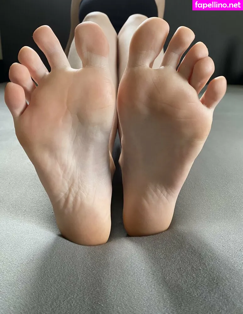 Averyysfeet, heythereitsavery Leaked Nude Picture #eHbrk6l3HW