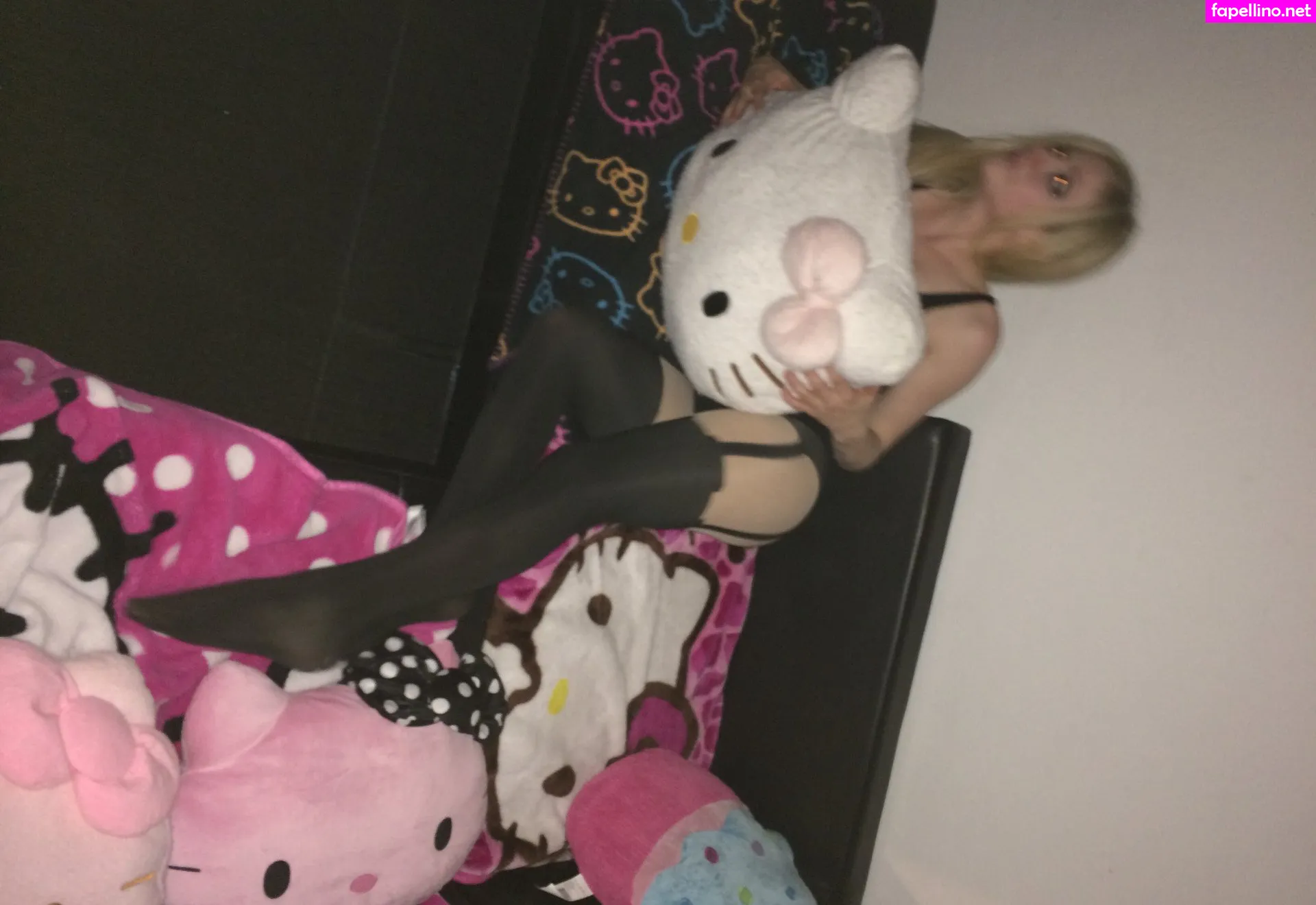 70927915, AvrilLavigne Leaked Nude Picture #u9vegS8siL