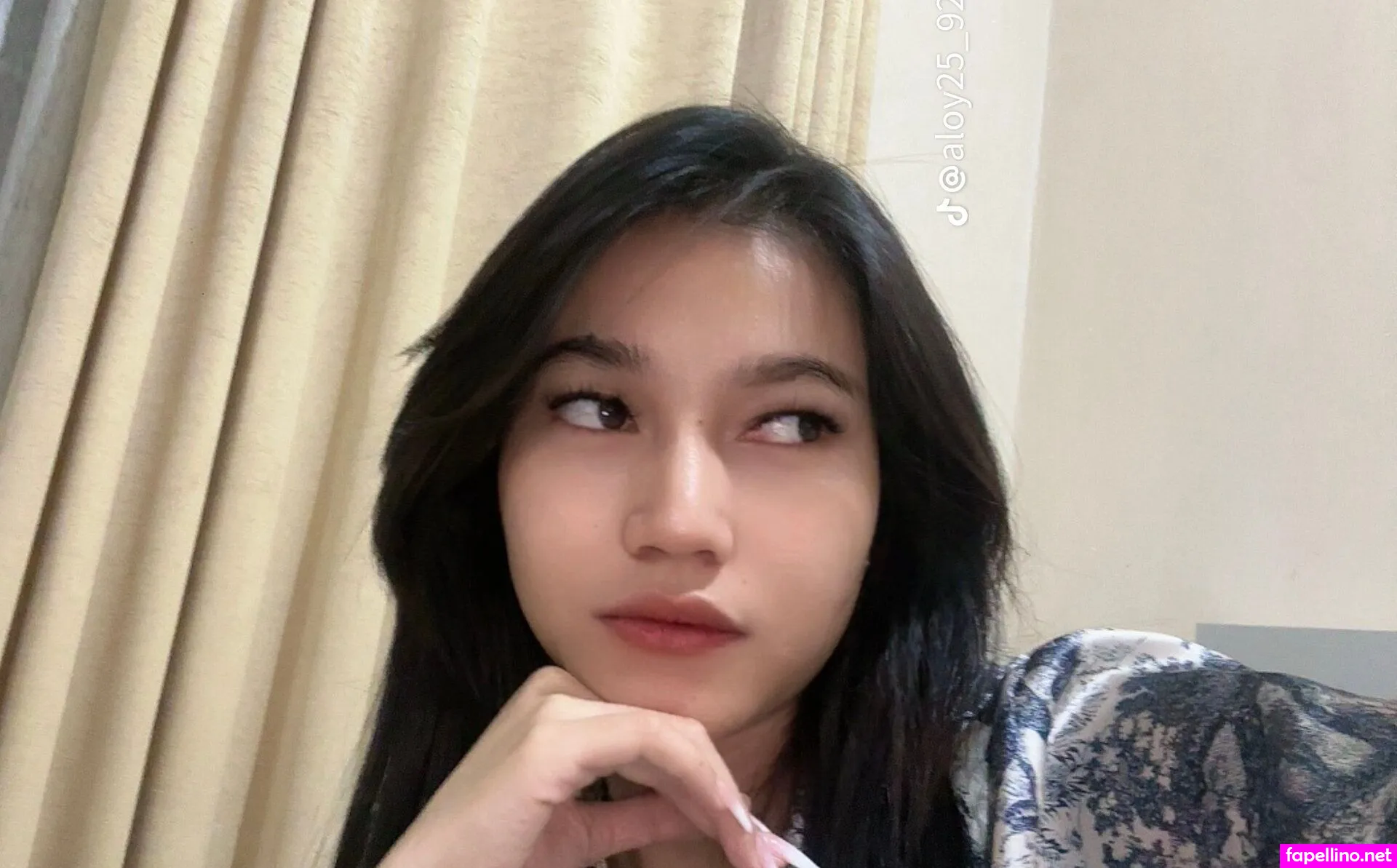 Jennyfer bling bling, ayulesttari Leaked Nude Picture #sxSaLJJmLf