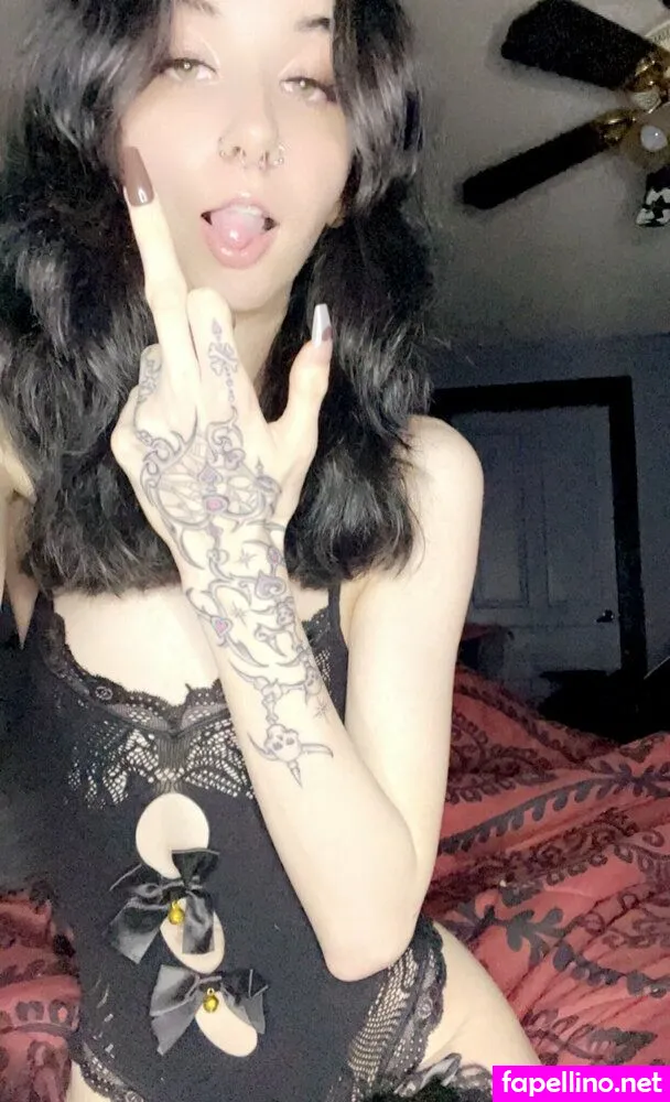Babyhannahh80, thebackpackingblondie Leaked Nude Picture #g55JF96Cuv