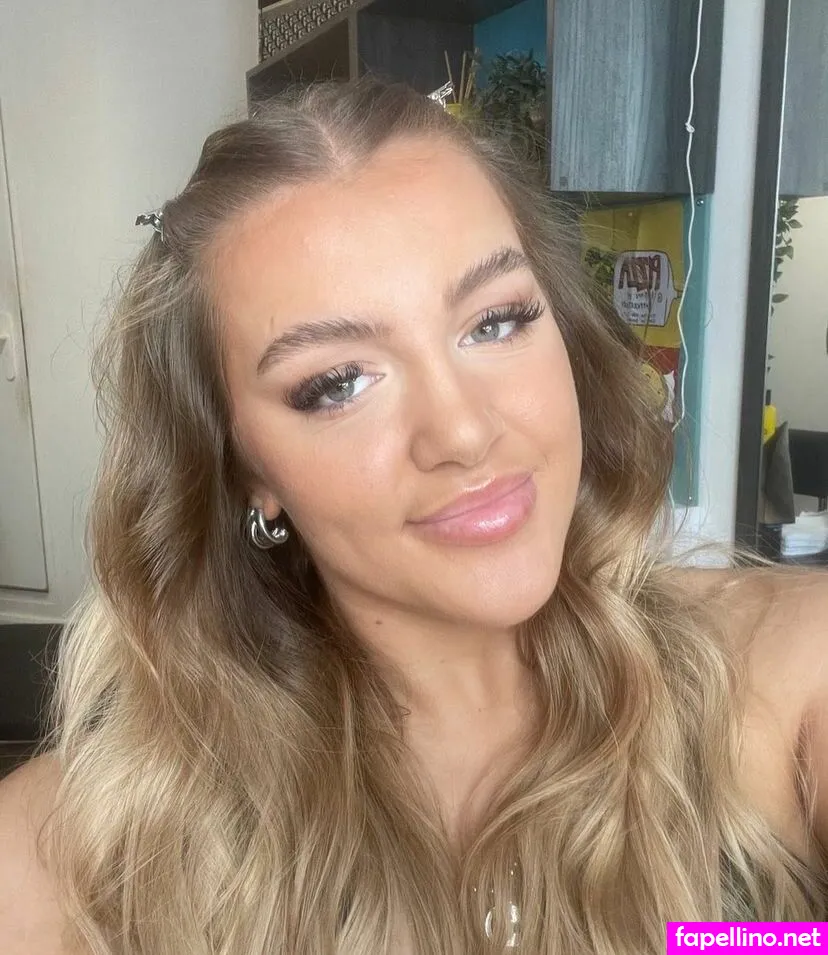 Baddiiie_xx, baddyblondexx, baddybrunettexx Leaked Nude Picture #zJl25g6M7Z