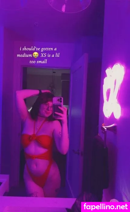 Abooplesnoot, badgirltrixie Leaked Nude Picture #P7w9EsDl2Q