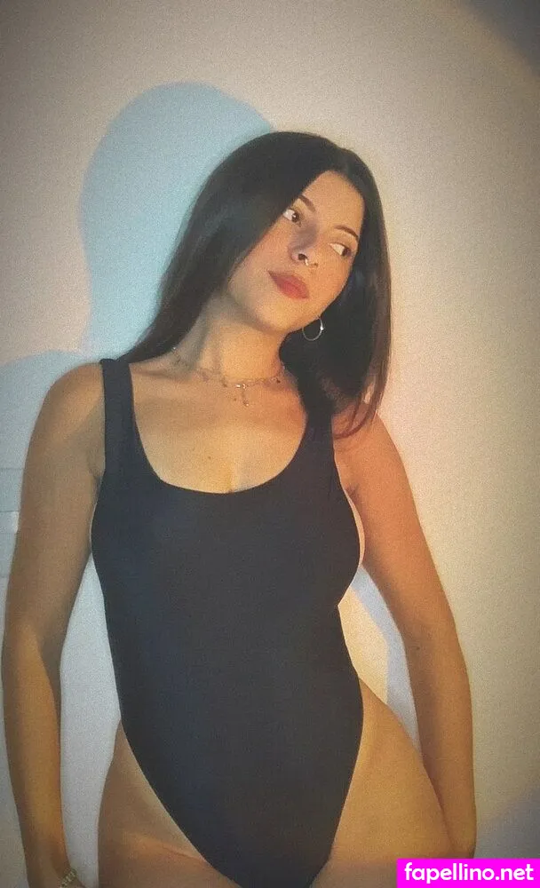 Beaxsouzax, beeatrizsalees Leaked Nude Picture #ChKAUaET7f