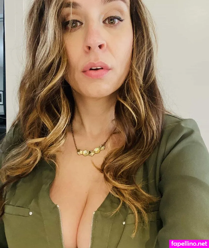 Bellasue01, bellasuede, https: Leaked Nude Picture #Yd38Vluk2x