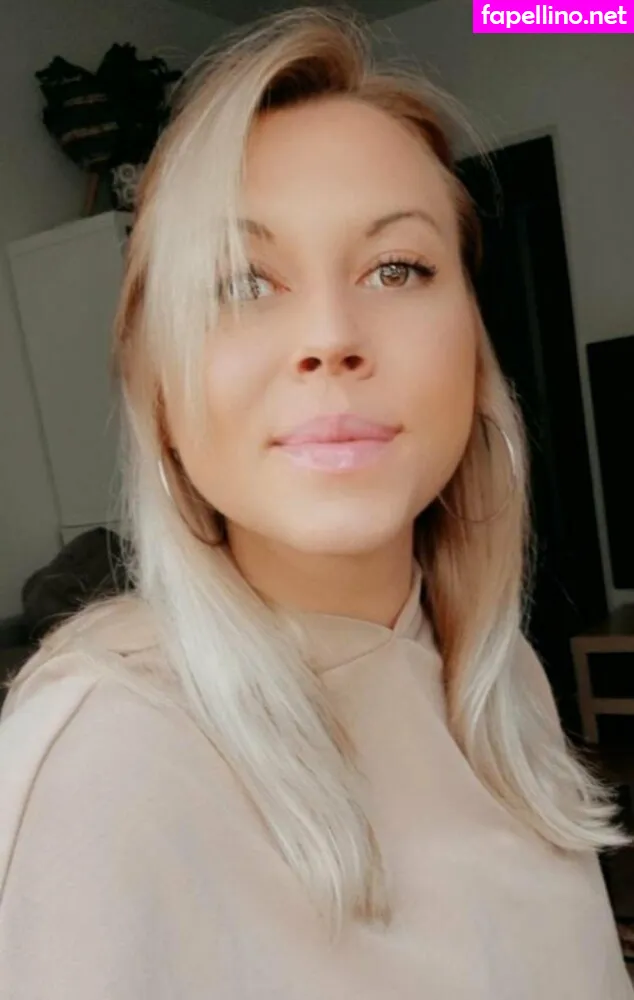 Benzpaula, paulaistrippintheroads Leaked Nude Picture #8tyUIWjCNB