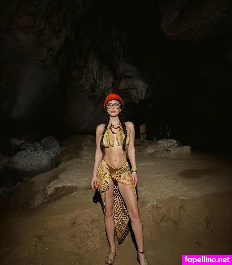 Bernacalanthe, sarahcalanthe Leaked Nude Picture #qNwSp2HCpn
