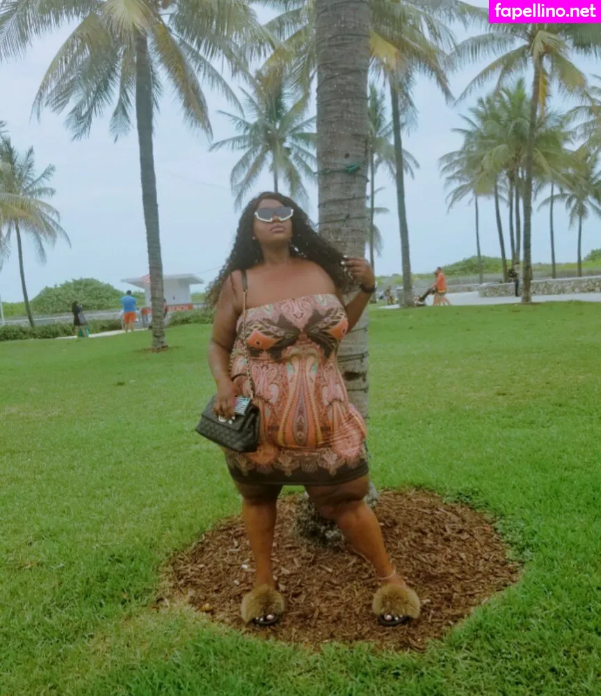 Beverlyblue3x, beverlyblueofficial Leaked Nude Picture #0TZ8XLBAeZ
