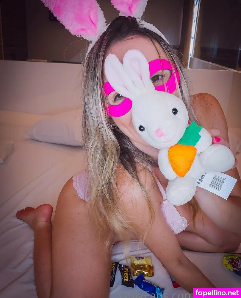 Bia.farts, emiliafarts Leaked Nude Picture #SbwzUPemU8