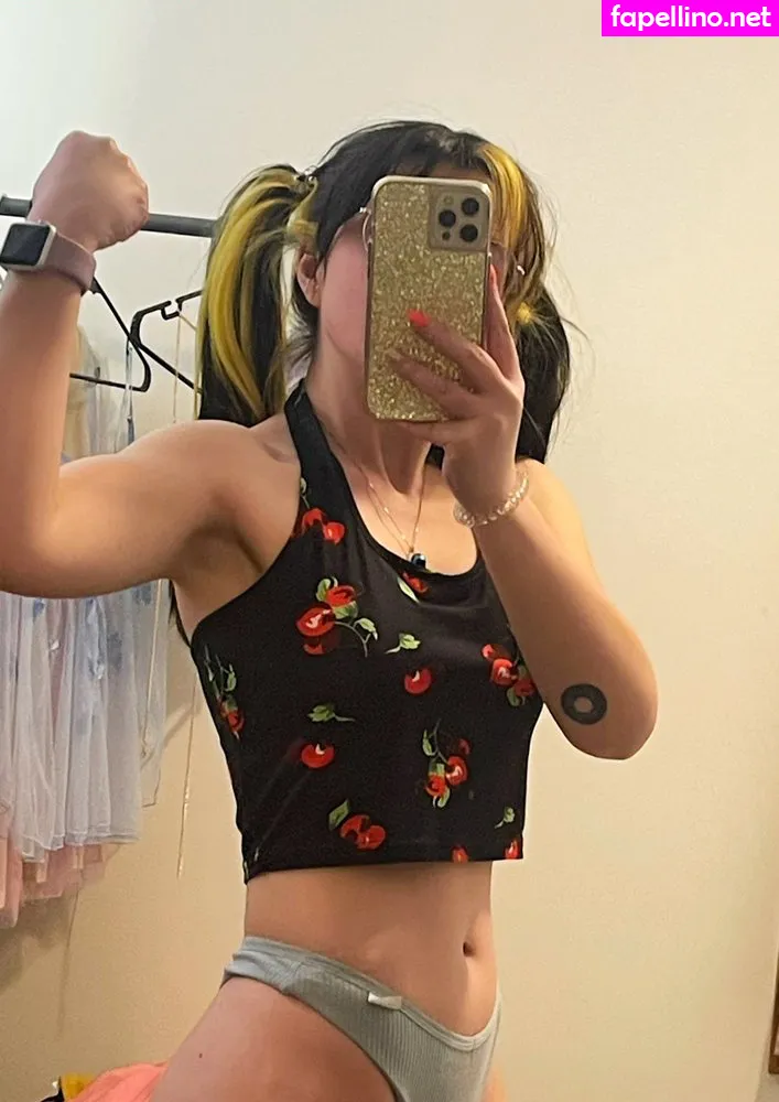 Larissatheone Leaked Nude Picture #5GrW8nsHCM