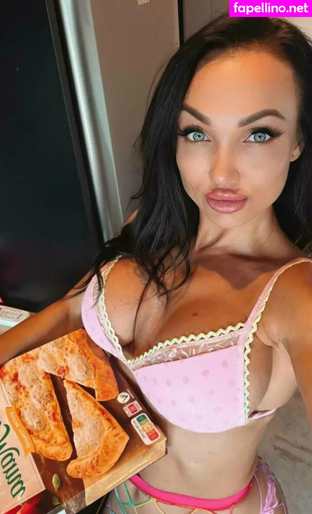 Brittany, brittany_y, missbbell Leaked Nude Picture #3IyeBiYknY