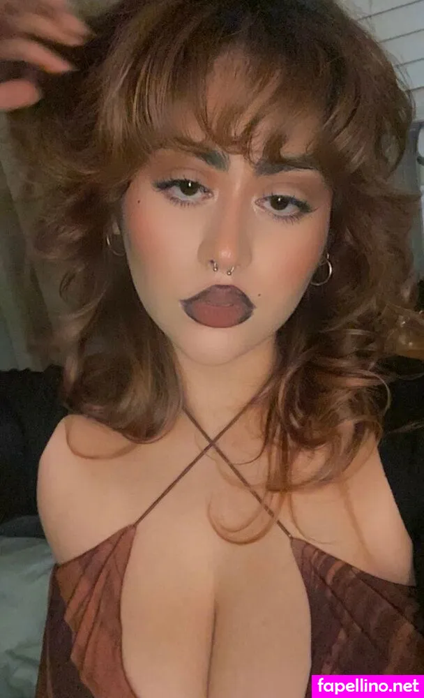 Weench, cariina98 Leaked Nude Picture #OYJiW8V0Vp
