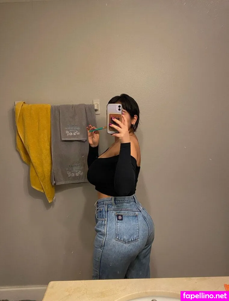 Weench, cariina98 Leaked Nude Picture #PqzkUApszn