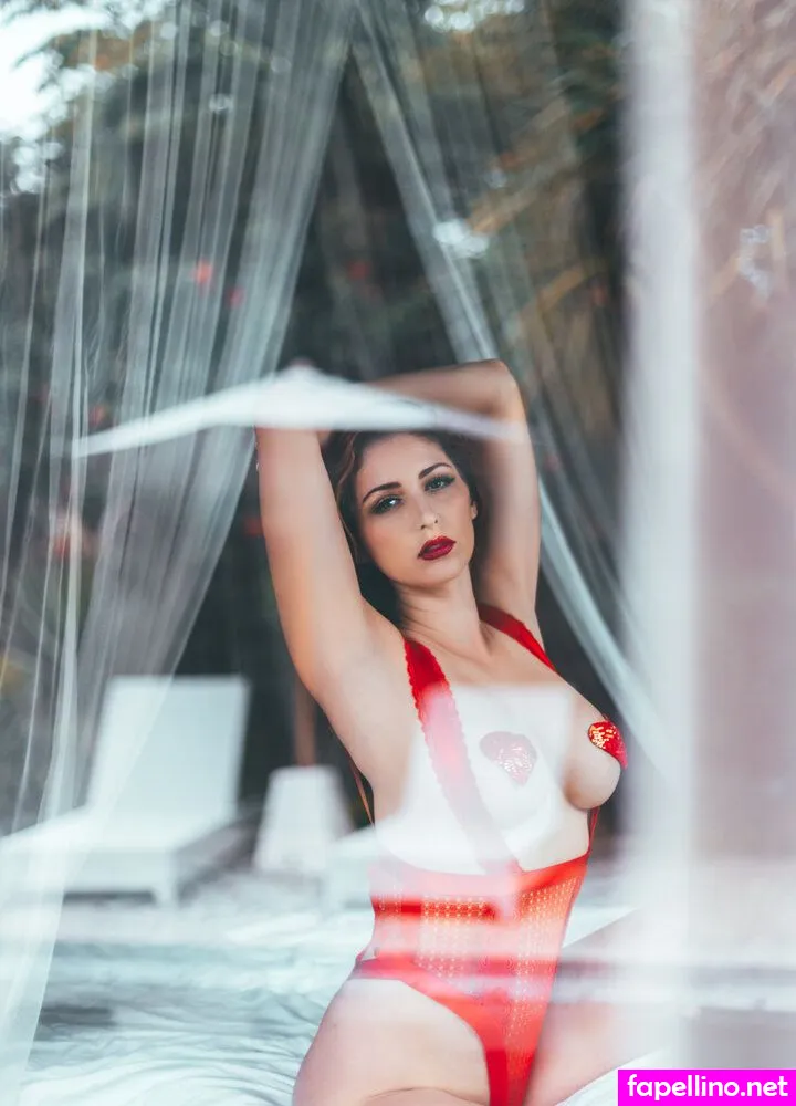 Carlotta Champagne, carlottachampagne, thecarlotta Leaked Nude Picture #75eFMloeVs