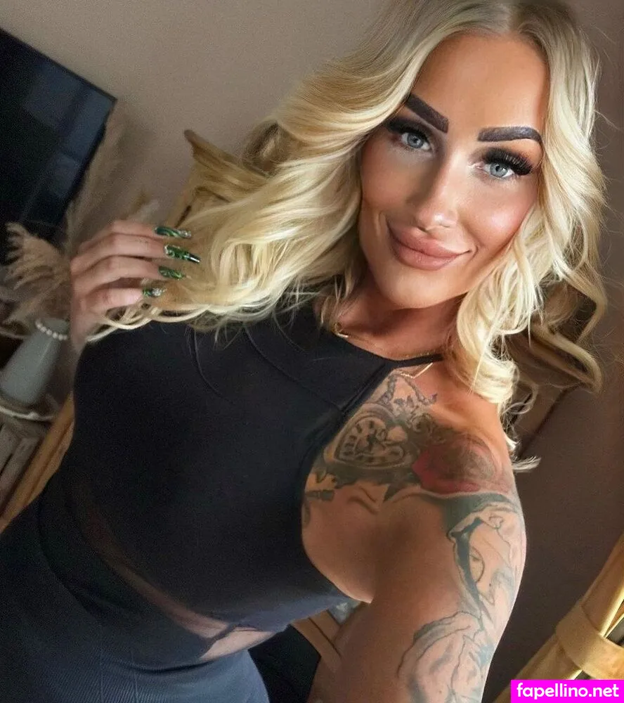 Queen_carolin.e, your_goddess_with_ass Leaked Nude Picture #hC7rLGm3Ke