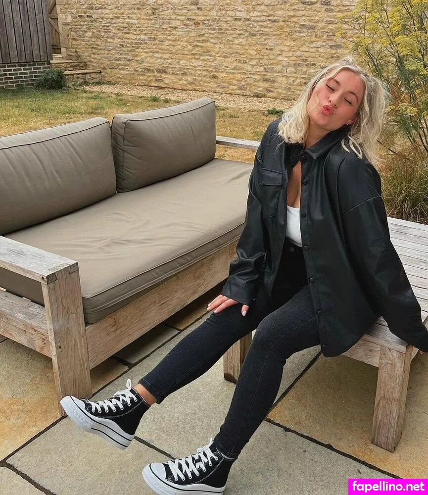 Carys.whittaker, karlawhittake14 Leaked Nude Picture #xR3ssKl6we