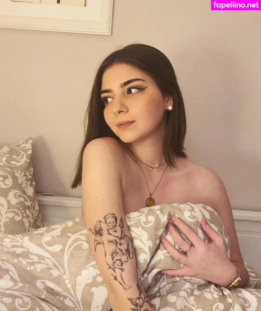 Chloepoumelnomdedeu Leaked Nude Picture #78fU6HzCWR