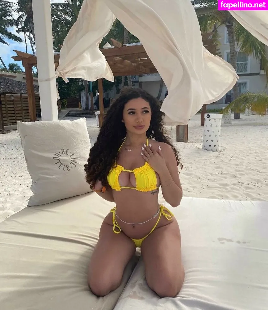 Aprilafterdarkk, christinaaamaral Leaked Nude Picture #9lx15n5rR5
