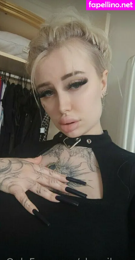 Chrysiluna Leaked Nude Picture #8WDI6wv9bq