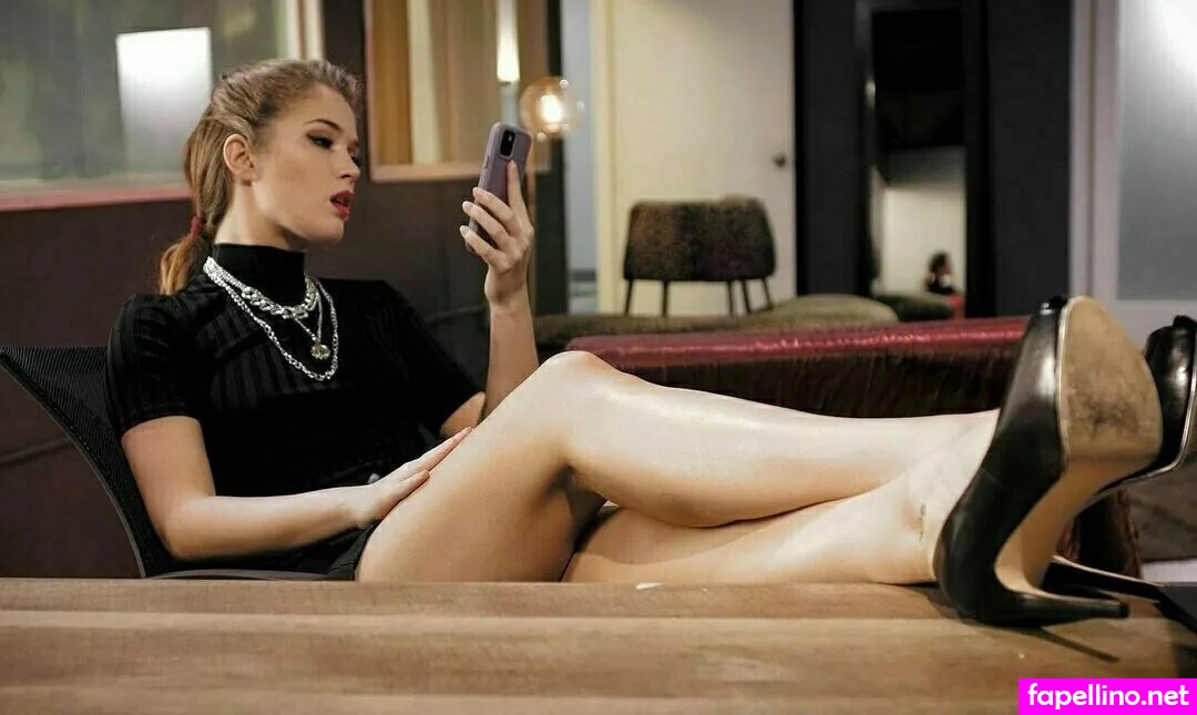 Clubevelynclaire, officialevelynclaire Leaked Nude Picture #PlO4a3Y7EE