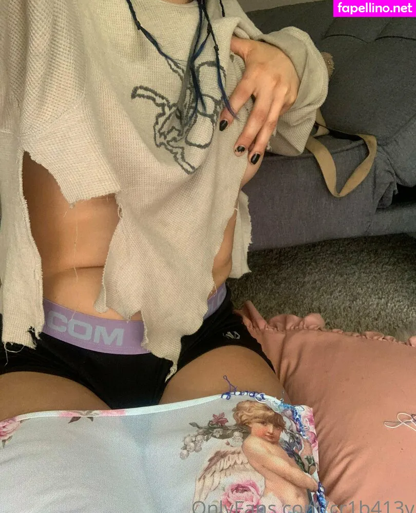 Cr1b413y, r_o_w_z Leaked Nude Picture #m69dHygOET