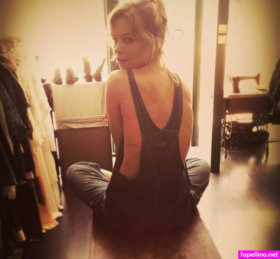 Daveigh Chase Leaked Nude Picture #a1QA96CDcc