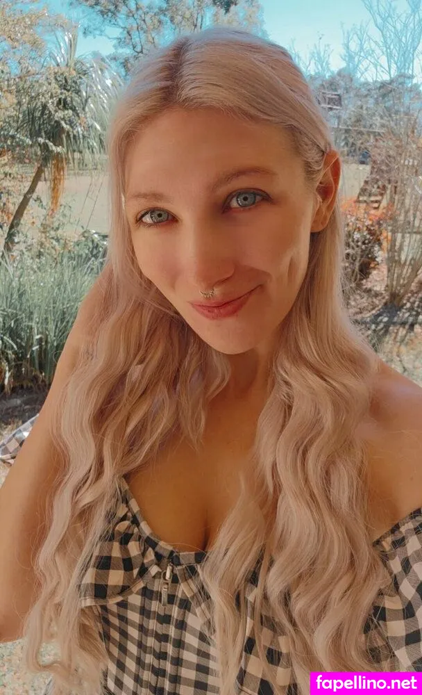 Dixietriixxfree, reel Leaked Nude Picture #cFv3eG94UV