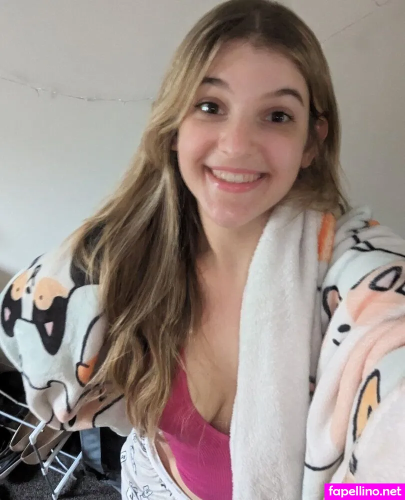 Cute Kinky F18, ebee07, ebee7 Leaked Nude Picture #9mBOc7husV