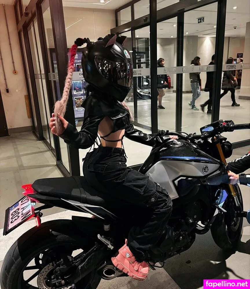 Eceisues, eeziss Leaked Nude Picture #2Xj2Mm9ZNe