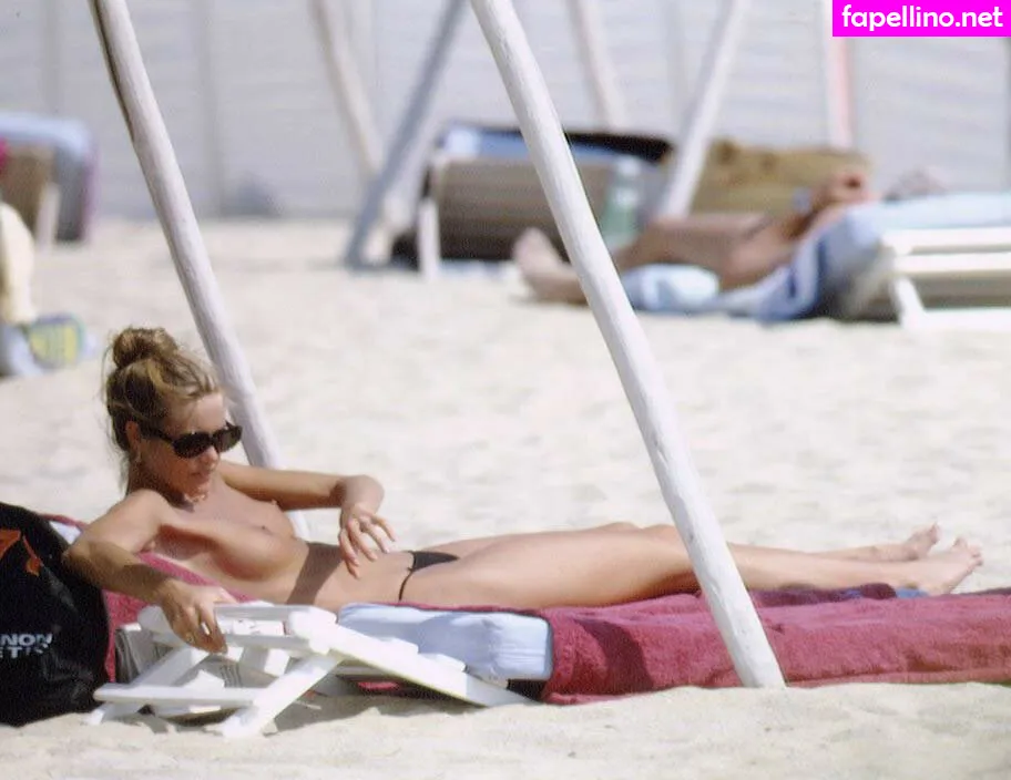 ElleMacpherson, ellemacphersonofficial Leaked Nude Picture #inDe4elF3G