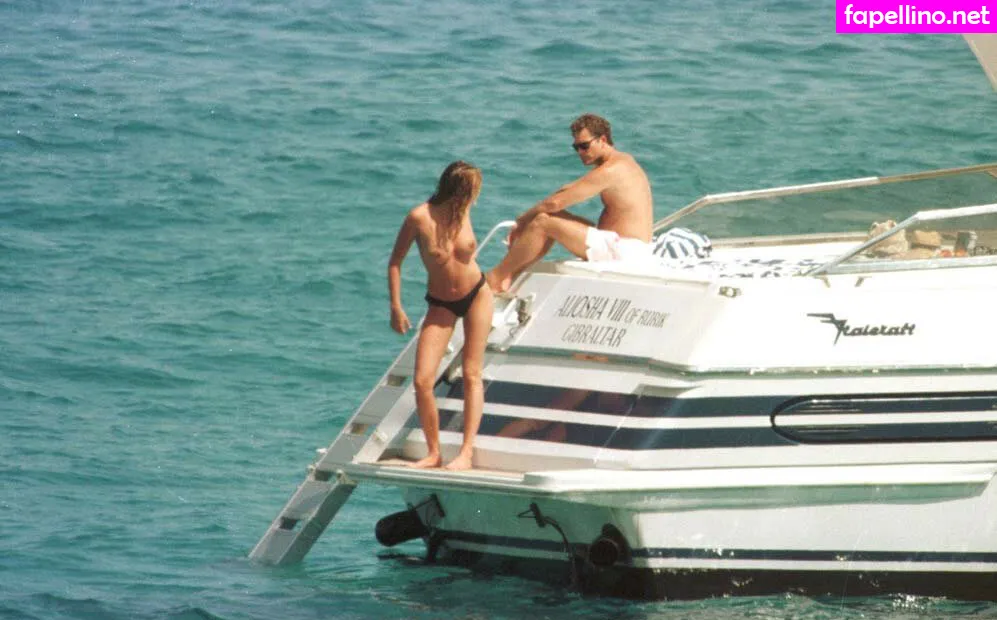 ElleMacpherson, ellemacphersonofficial Leaked Nude Picture #kxFDkli9D3