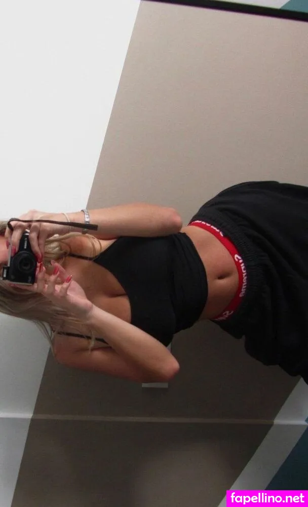 Ellyclutch, f1elly Leaked Nude Picture #RO8lBsxxxv