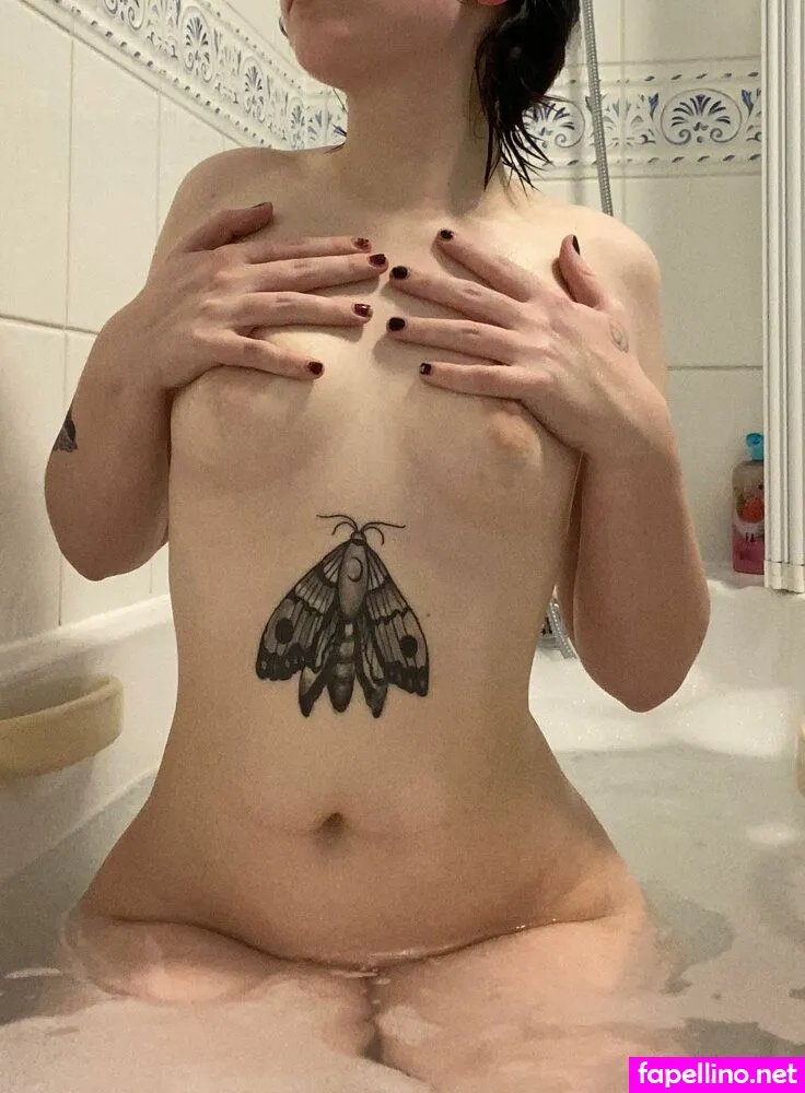 Elsisdead, daddyissues115 Leaked Nude Picture #4lHO8KyyME