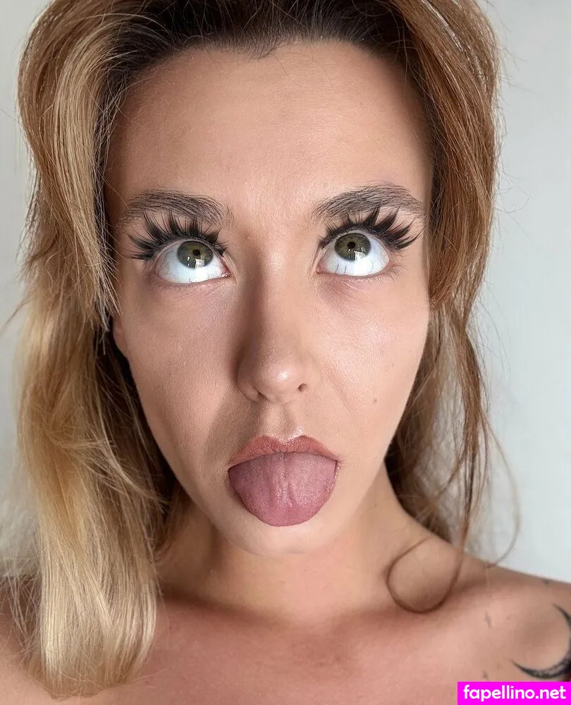 Emilia_xbraun, emiliaxbraun Leaked Nude Picture #1kuz4GXMm6