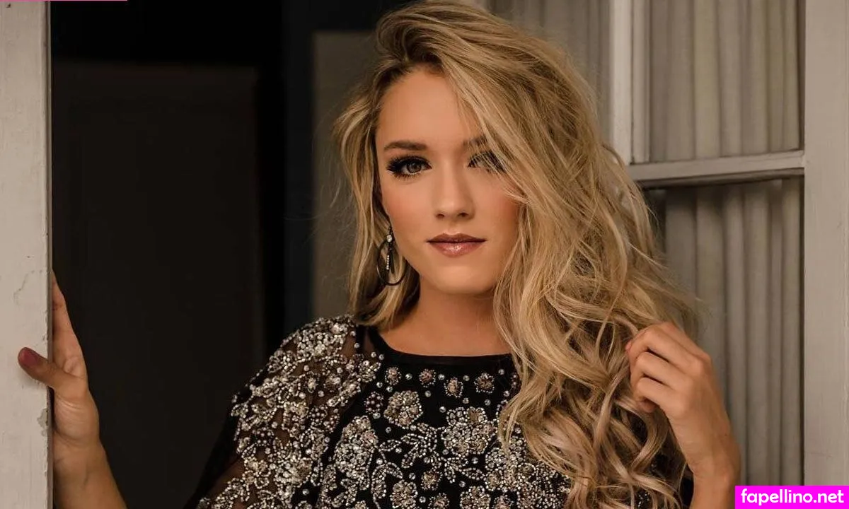 Emily Ann Roberts Leaked Nude Picture #0GMN9WD3XZ