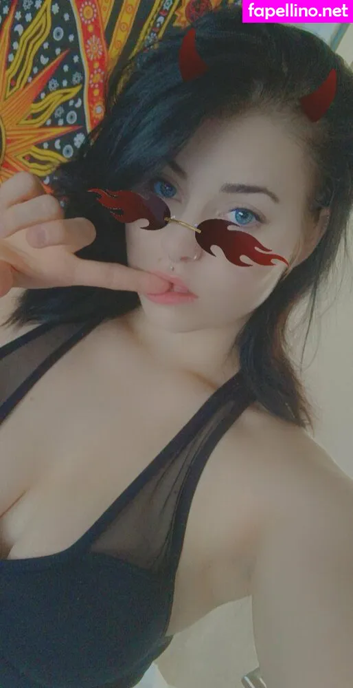 Emiilyerdbeer, emilyerdbeer666 Leaked Nude Picture #uxiZtebu7G