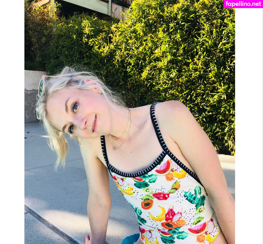 Emmykinney, https: Leaked Nude Picture #qVvTodCfde