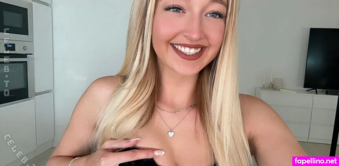 Emilypeperoni, emilyspicy666 Leaked Nude Picture #ETCFKuuiBy