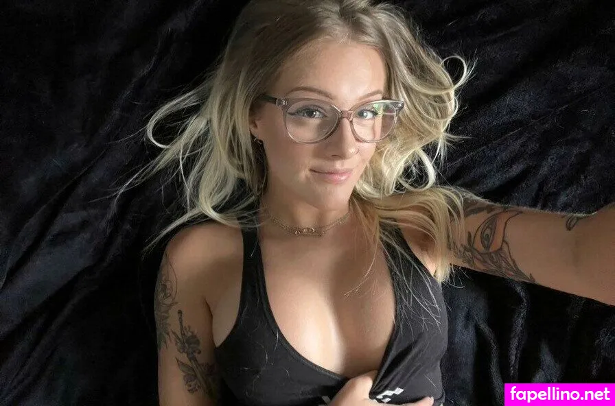 Blinkoneeightyhoe, emilytokes Leaked Nude Picture #l97ADAs1CI