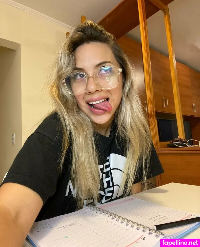 Emily_trains, emilytraiin Leaked Nude Picture #oF1u5gk5NI